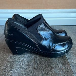 Jambu Black Mules Sleek Design with Wedge Heel